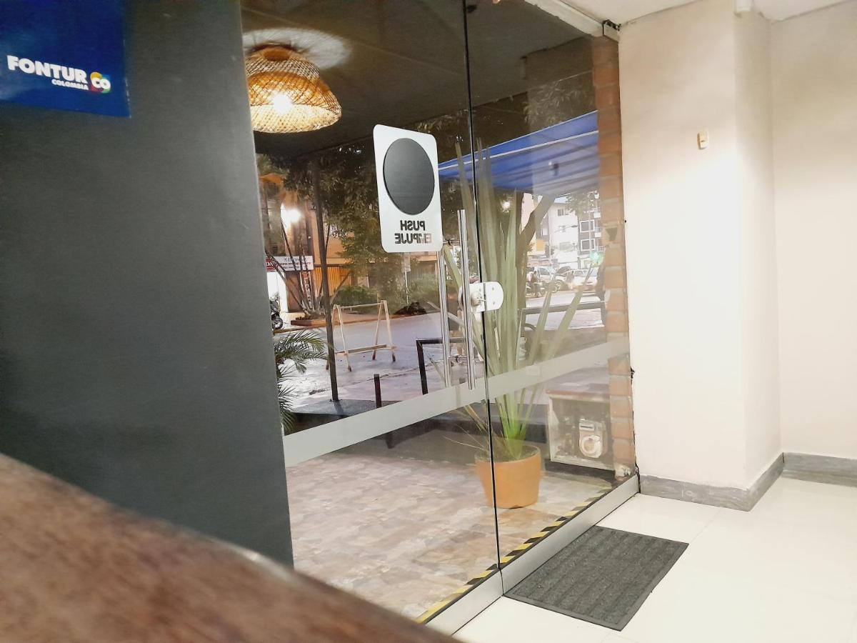 Hotel Saint John 메딜린 외부 사진