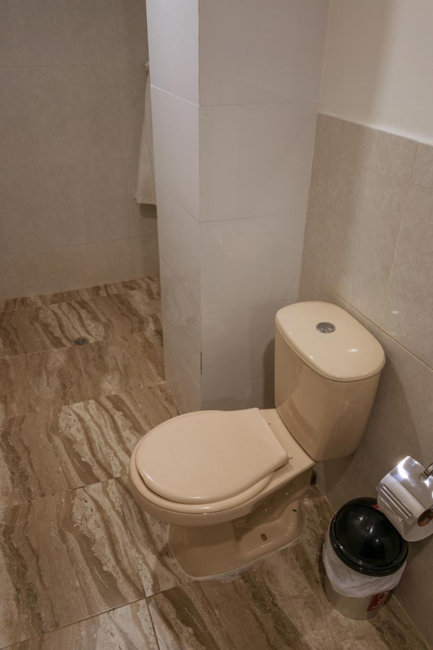 Hotel Saint John 메딜린 외부 사진